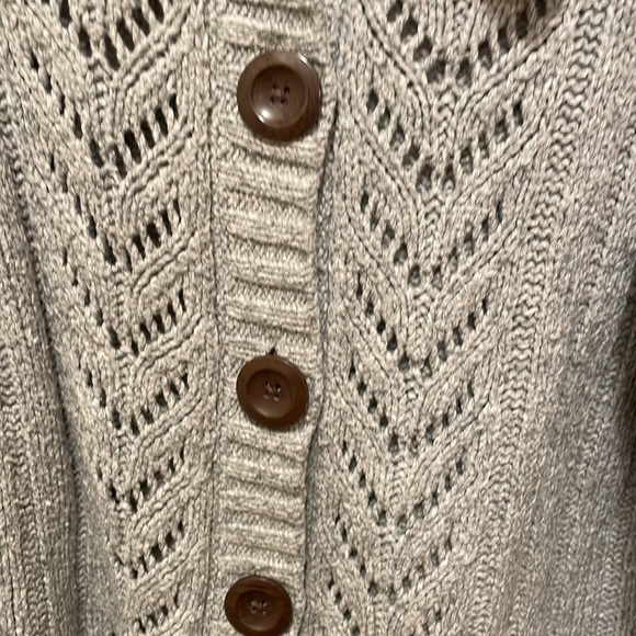 GAP Sweater with Buttons - Picture 3 of 5